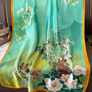 Summer women’s scarf